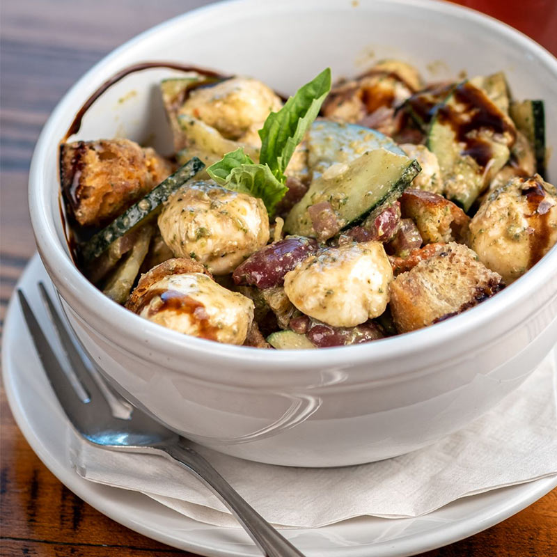 caprese panzanella salad